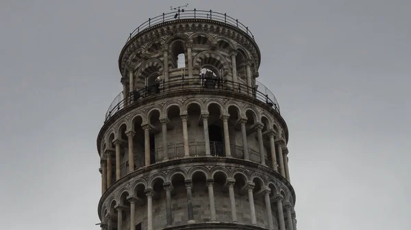Пизанская башня в Италии — стоковое фото