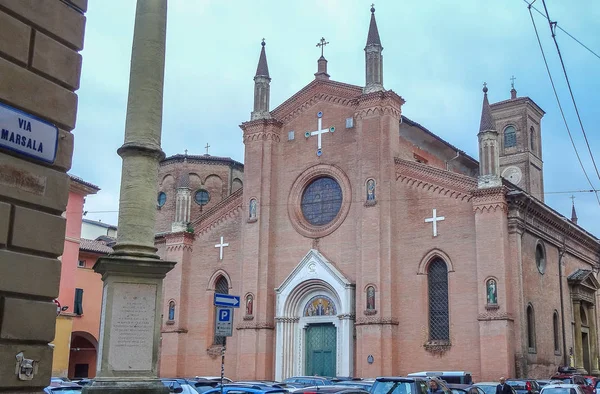 Bolonia es una ciudad italiana muy popular — Foto de Stock