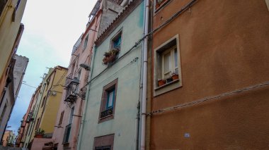 Sardunya Akdeniz 'de güzel bir İtalyan adasıdır.