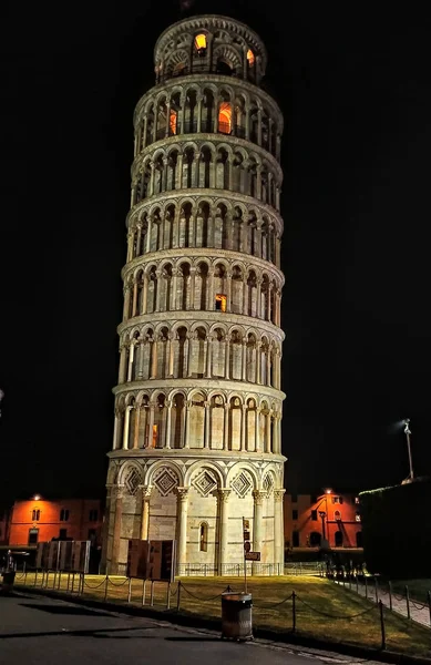 Pisa en Pisa toren in Italië — Stockfoto