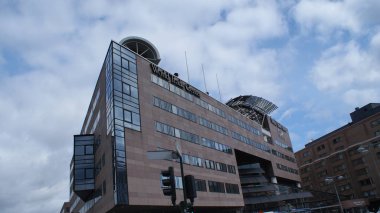 Stockholm İsveç 'in başkentidir, güzel bir şehirdir.
