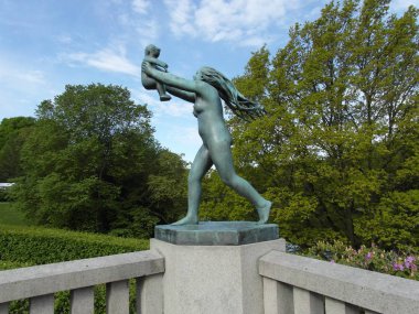 Oslo Norveç 'in başkenti, parkları olan güzel bir şehir.