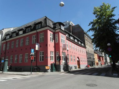 Oslo Norveç 'in başkenti, parkları olan güzel bir şehir.