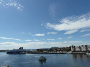 Oslo Norveç 'in başkenti, parkları olan güzel bir şehir.