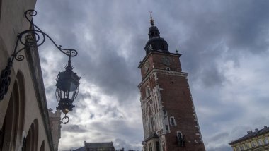 Krakow Polonya 'da güzel bir şehirdir.