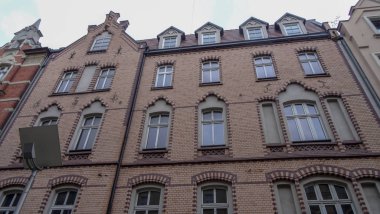 Katowice, Polonya 'nın güneyinde güzel bir şehirdir..