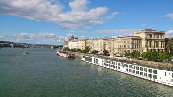 Die Hauptstadt Ungarns, die wunderschöne Stadt Budapest — Stockfoto