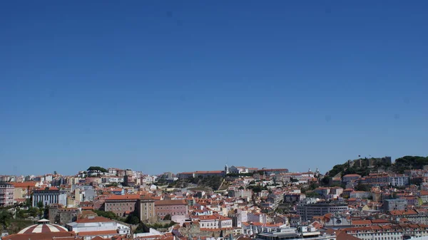 Lizbona jest stolicą Portugalii i bardzo pięknym miastem. — Zdjęcie stockowe
