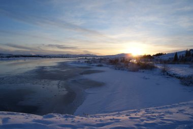 İzlanda 'nın çarpıcı doğası ve mimarisi