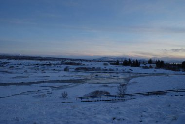 İzlanda 'nın çarpıcı doğası ve mimarisi