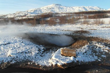 İzlanda 'nın çarpıcı doğası ve mimarisi