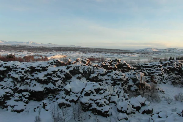 La impresionante naturaleza y arquitectura de Islandia — Foto de Stock