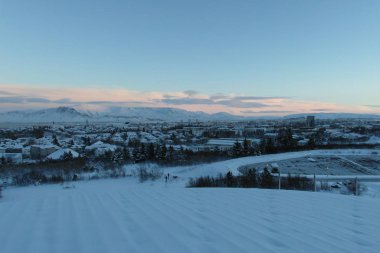 İzlanda 'nın çarpıcı doğası ve mimarisi