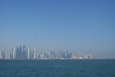 Doha, Katar 'ın başkentidir, alışılmadık bir şehirdir.