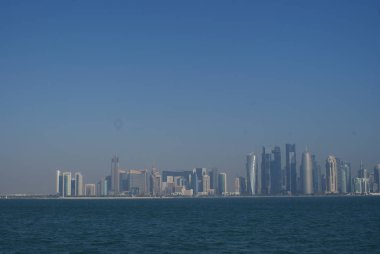 Doha, Katar 'ın başkentidir, alışılmadık bir şehirdir.