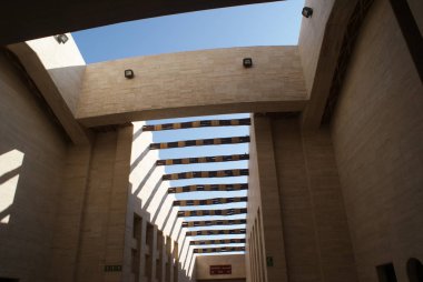 Doha, Katar 'ın başkentidir, alışılmadık bir şehirdir.