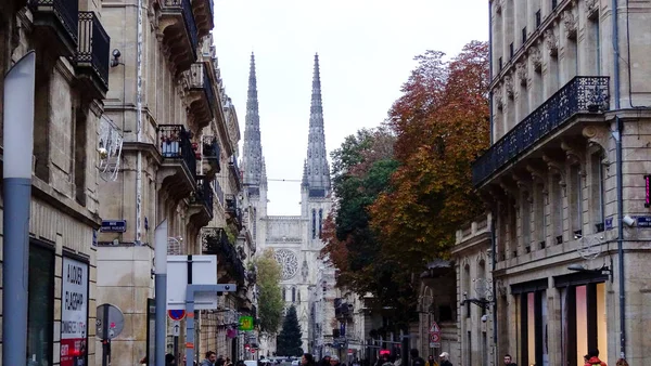 Bordeaux ist eine wunderschöne Stadt in Frankreich — Stockfoto