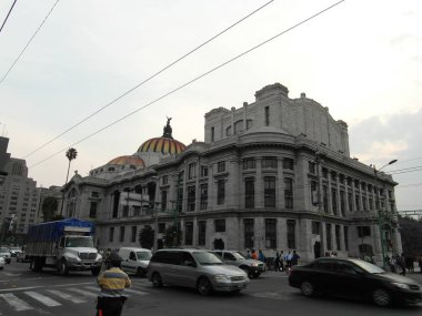 Meksika 'nın başkenti Meksika şehridir..