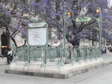 Meksika 'nın başkenti Meksika şehridir..