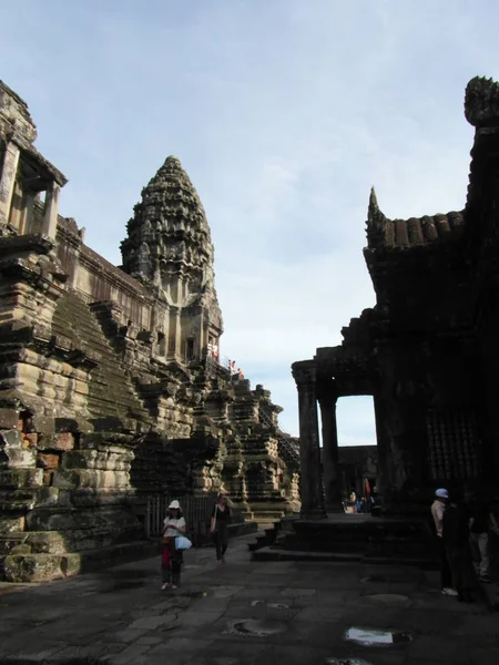 Angkor wat ist ein hinduistischer Tempel in Kambodscha — Stockfoto