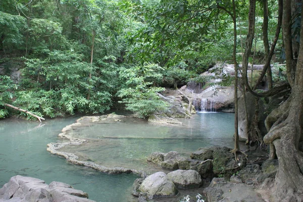 Cachoeira Eravan na Tailândia, Sudeste Asiático — Fotografia de Stock