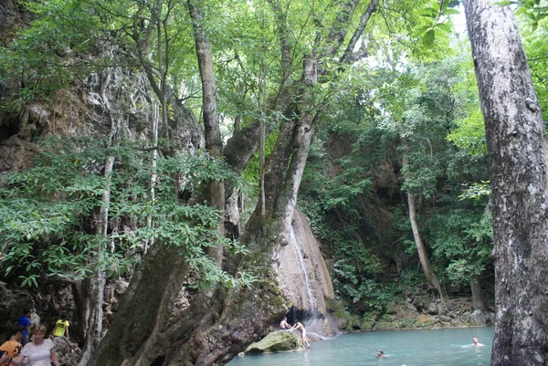 Cachoeira Eravan na Tailândia, Sudeste Asiático — Fotografia de Stock