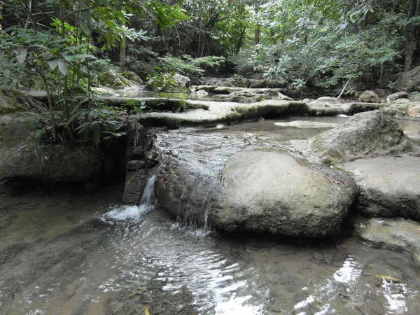 Cachoeira Eravan na Tailândia, Sudeste Asiático — Fotografia de Stock