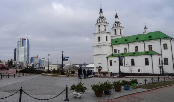 Mińsk jest stolicą Białorusi. Bardzo przestronne miasto. — Zdjęcie stockowe