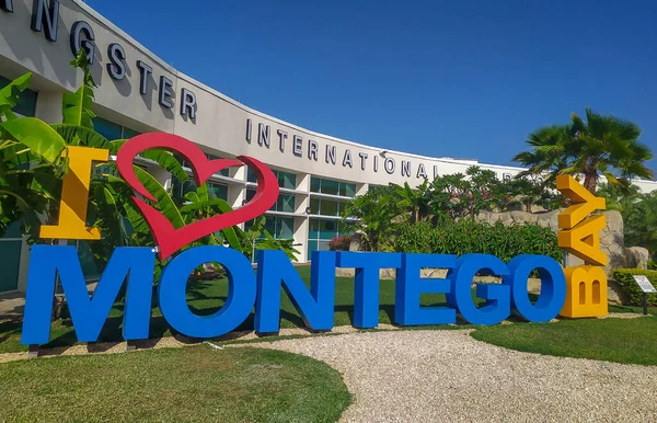 Muhteşem Karayip Denizi, Jamaika 'nın kuzeyi, Montego Körfezi. Parlak renkler ve rahatlama