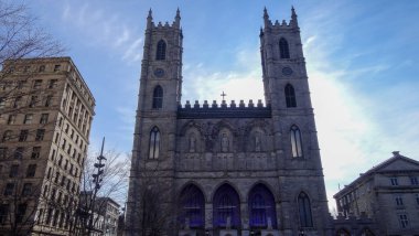 Montreal, Kanada 'nın kültürel başkentidir. Güzel şehir