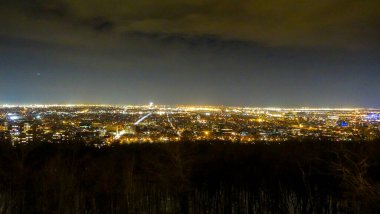 Montreal, Kanada 'nın kültürel başkentidir. Güzel şehir