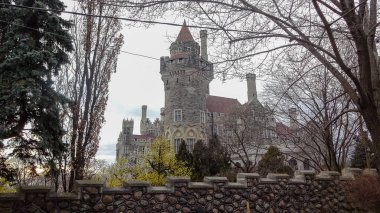 Toronto 'nun çarpıcı mimarisi. Kanada, Ontario. Burada çok güzel bir hayat var, gezip görmek ilginç.
