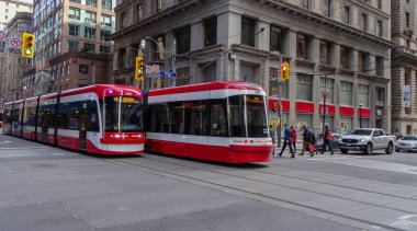 Toronto 'nun çarpıcı mimarisi. Kanada, Ontario. Burada çok güzel bir hayat var, gezip görmek ilginç.