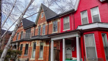 Toronto 'nun çarpıcı mimarisi. Kanada, Ontario. Burada çok güzel bir hayat var, gezip görmek ilginç.