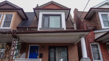 Toronto 'nun çarpıcı mimarisi. Kanada, Ontario. Burada çok güzel bir hayat var, gezip görmek ilginç.