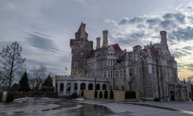 Toronto 'nun çarpıcı mimarisi. Kanada, Ontario. Burada çok güzel bir hayat var, gezip görmek ilginç.