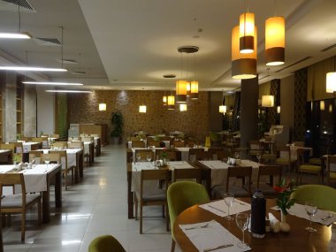 Türk Rivierası. Güzel bir yerde güzel bir tatil, Lara köyü, Antalya çevresi