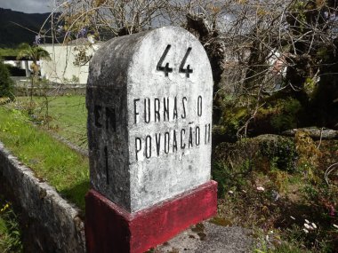 Furnash Gölü, Azorelar 'ın mücevheridir. Güzel doğa, harika su, San Miguel 'in harika adası