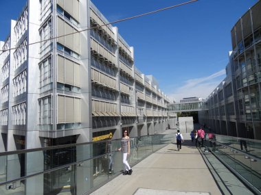 Münih, Almanya 'da çarpıcı mimarisi olan bir şehirdir.