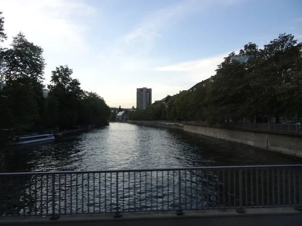 美丽的奥地利自然和建筑 Feldkirch和Bregenz是个很棒的地方山区和城市 没有飞碟 — 图库照片