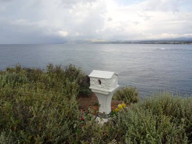 Girit Adası, Girit Denizi 'ndeki harika plajı, büyüleyici doğa ve şirin tatil beldeleri.