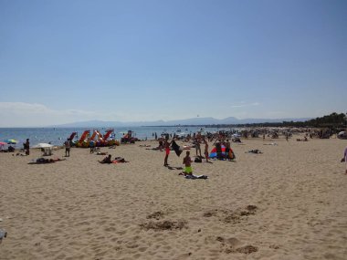 Salou, İspanya 'nın Costa Dorada kıyısında çok güzel bir şehirdir. Güzel plajlar, güzel bir çeşme ve harika bir doğa var.