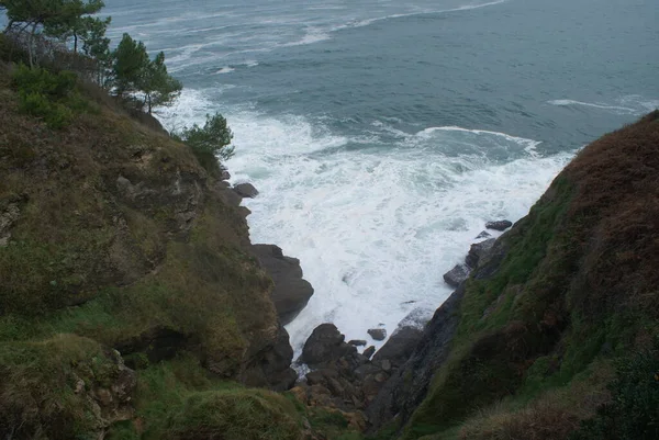 Late Autumn Sea Spain Looks Unusual Gloomy Sky Strong Waves — Stock Photo, Image