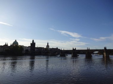 Prag 'ın mimarisi dünyaca ünlüdür. Ana gösteriler ve ilginç yerler. Çekçe renk