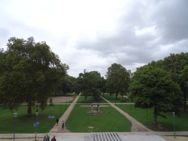 Bercy Una Arena Popular Parque Cerca Ella Situado París Francia —  Fotos de Stock