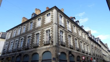 Rennes çok güzel ve yaşanabilir bir şehir. Bu fotoğraf serisinde filtresiz merkez mimari ve ilginç yerler