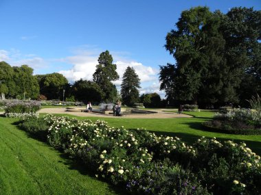 Rennes çok güzel ve yaşanabilir bir şehir. Bu fotoğraf serisinde filtresiz merkez mimari ve ilginç yerler