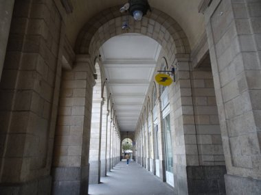 Rennes çok güzel ve yaşanabilir bir şehir. Bu fotoğraf serisinde filtresiz merkez mimari ve ilginç yerler