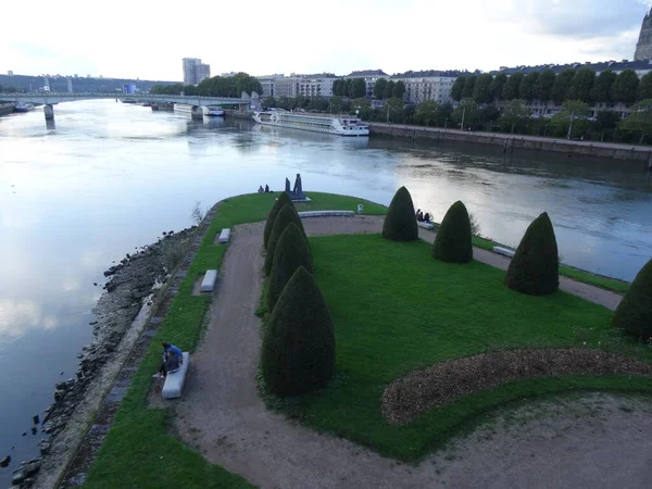 Rouen Uma Cidade Muito Bonita Com Arquitetura Gótica Antiga Está — Fotografia de Stock