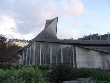 Rouen antik Gotik mimarisi olan çok güzel bir şehir. Fransa 'nın Normania şehrinde yer almaktadır. Katedral özellikle muhteşemdir.